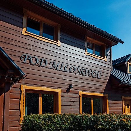 Apartamento Pod Milonovou Velké Karlovice Exterior foto